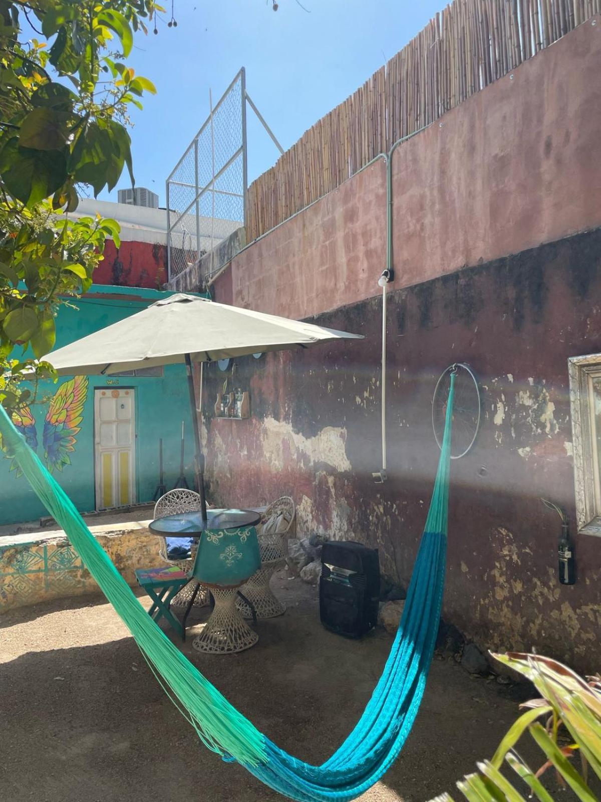 La Casa Del Keej Hostel Merida Bagian luar foto
