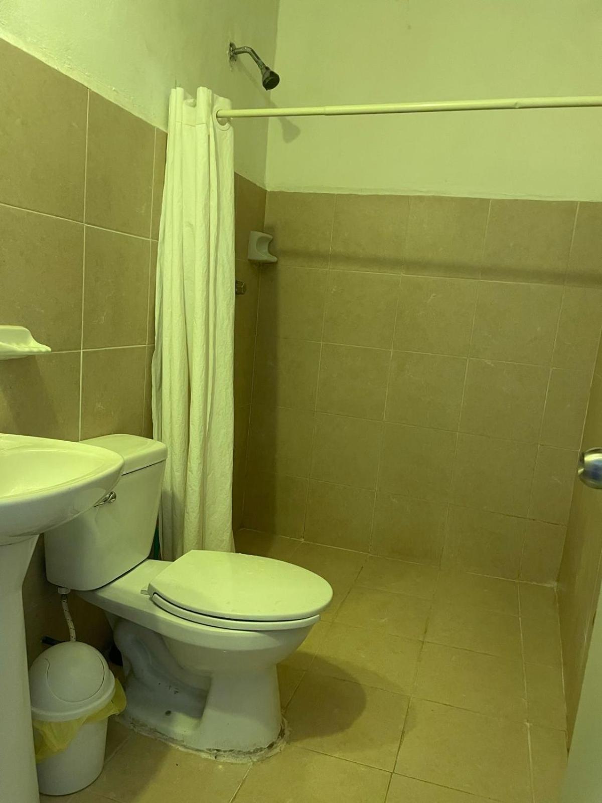 La Casa Del Keej Hostel Merida Bagian luar foto